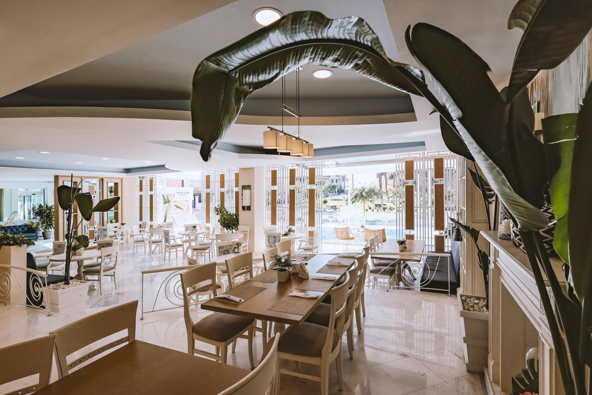 ซีเคร็ต พาราไดซ์ โฮเต็ล แอนด์ สปา Hotel Chalkidiki ภายนอก รูปภาพ